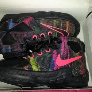 Nike Lebron XIII Tennis Shoes